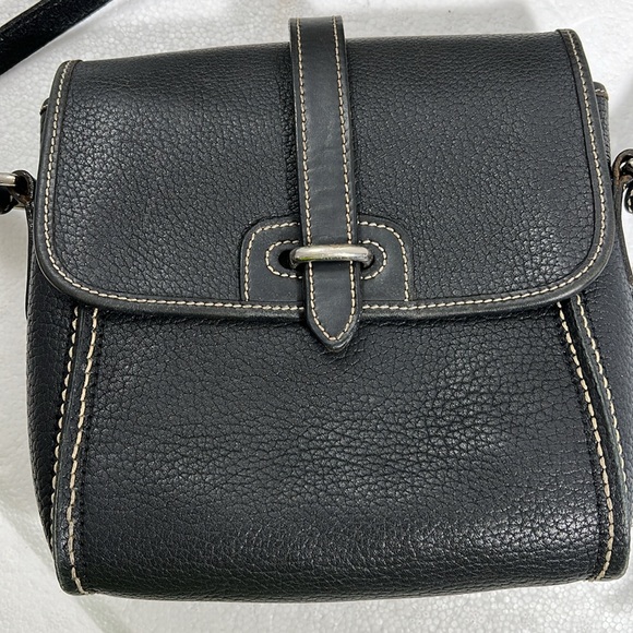 🦆 DOONEY & BOURKE AWL EAST WEST SMALL FLAP VINTAGE MODEL P191 BLACK CROSSBODY - Picture 3 of 12